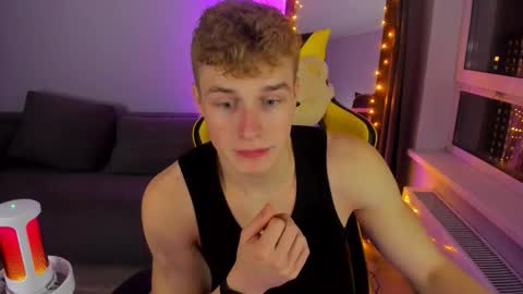 Snapshot of kurt_hanssen chatting on 10-31-25, 07:37 kurt_hanssen online show from 10-31-25, 07:37