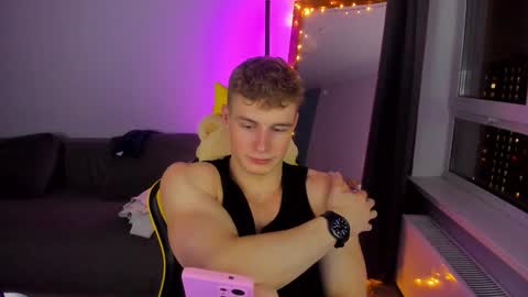 Snapshot of kurt_hanssen chatting on 11-20-25, 04:29 kurt_hanssen online show from 11-20-25, 04:29