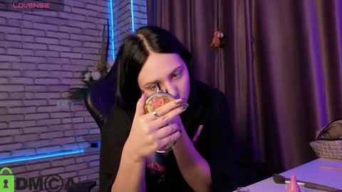 Kvetachka Thu-Sun 0900am-1500pmGTM2 online show from 10-22-25, 01:39