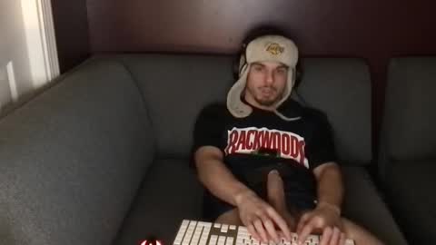 kxng222 online show from 12-18-25, 07:36