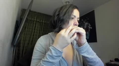 Snapshot of kyhara chatting on 07-12-26, 11:18 kyhara online show from 07-12-26, 11:18