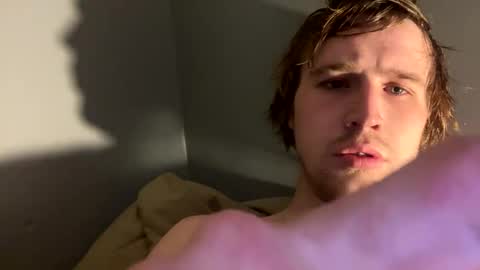 Snapshot of kylelovepussy69 chatting on 02-24-25, 09:31 kylelovepussy69 online show from 02-24-25, 09:31