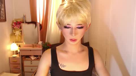 Snapshot of kylene17 chatting on 01-11-26, 06:18 babyKylene online show from 01-11-26, 06:18