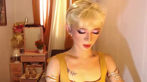 Snapshot of kylene17 chatting on 01-12-26, 06:40 babyKylene online show from 01-12-26, 06:40