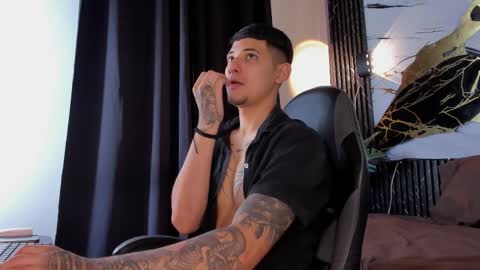 Snapshot of kylesmithx_ chatting on 12-13-25, 10:48 kylesmithx_ online show from 12-13-25, 10:48