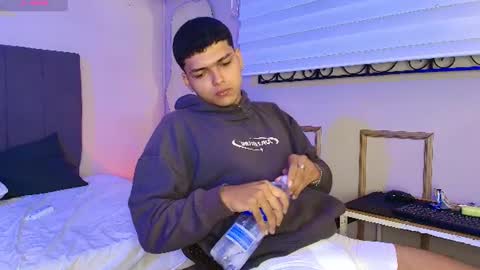 Kyliam online show from 07-15-26, 08:36