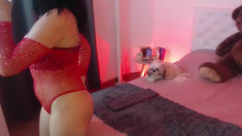 Snapshot of kylie444 chatting on 11-04-25, 02:10 Sara online show from 11-04-25, 02:10