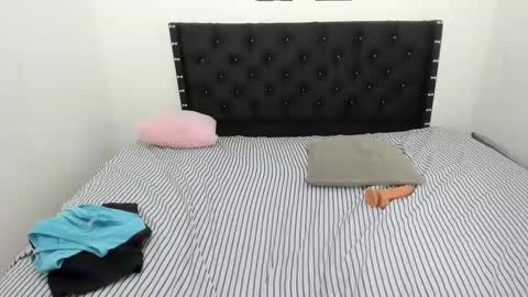 kylie_hot34 online show from 02-04-25, 07:00