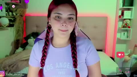 Snapshot of kylie_hottt_ chatting on 05-23-26, 10:14 k ylie online show from 05-23-26, 10:14