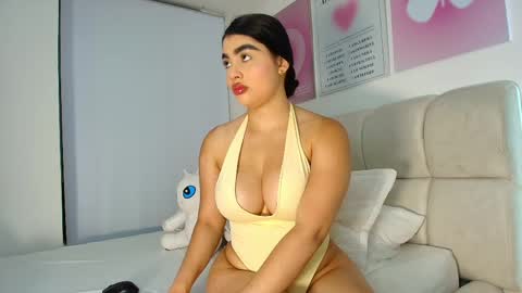 Snapshot of kylie_jenn2 chatting on 05-28-26, 05:49 kylie jenn2 online show from 05-28-26, 05:49