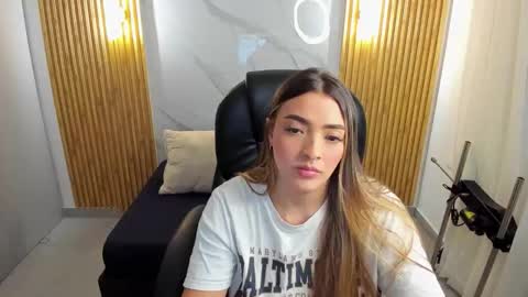 Snapshot of kylie_jones6 chatting on 10-28-25, 03:10 KYLIE online show from 10-28-25, 03:10