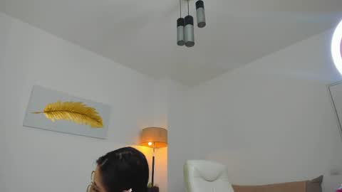 Kylie online show from 04-12-26, 02:05