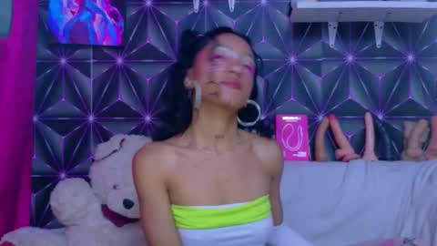  KYLIE online show from 10-29-25, 05:42