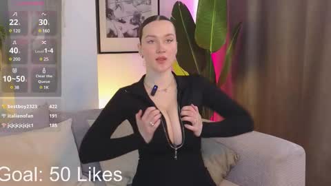 Snapshot of kylie_moss chatting on 02-17-25, 06:31 Anna online show from 02-17-25, 06:31
