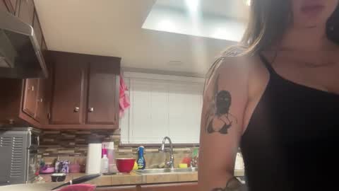 Snapshot of kylie_star30 chatting on 01-10-26, 09:11 kylie_star30 online show from 01-10-26, 09:11