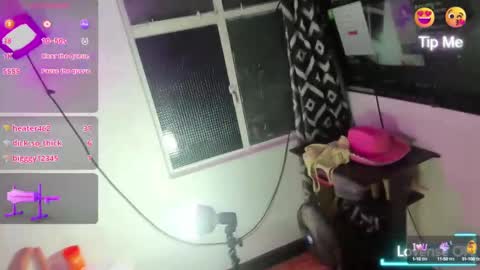 Snapshot of kylie_sttel chatting on 02-17-25, 01:04 kylie Sttel online show from 02-17-25, 01:04