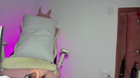 Snapshot of kylie_sttel chatting on 02-24-25, 02:40 kylie Sttel online show from 02-24-25, 02:40