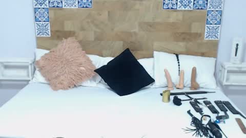 Melissa online show from 01-27-25, 01:52