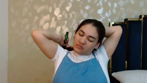 Melissa online show from 04-11-26, 11:03