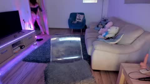 KYLIE online show from 09-20-25, 04:57