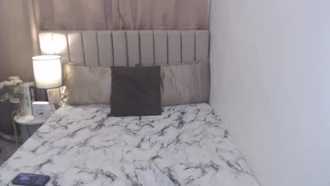 Snapshot of kyliefox22 chatting on 07-04-26, 04:24 kyliefox22 online show from 07-04-26, 04:24