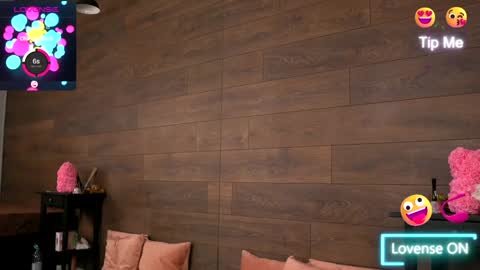 Snapshot of kyliejoyce chatting on 01-19-25, 08:51 Kylie online show from 01-19-25, 08:51