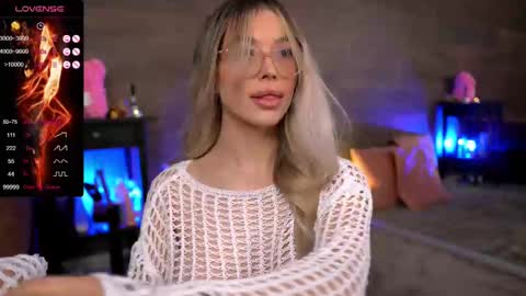 Snapshot of kyliejoyce chatting on 02-24-25, 10:03 Kylie online show from 02-24-25, 10:03