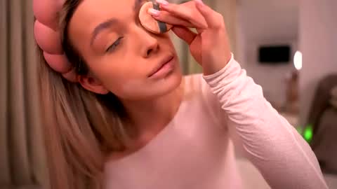 Kylie online show from 04-18-26, 08:20