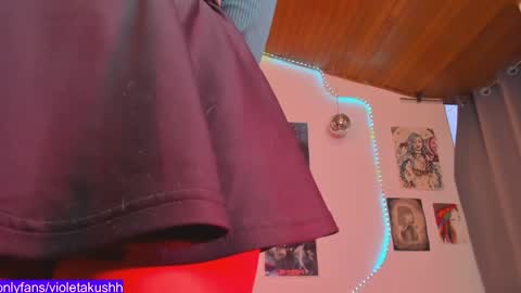 Snapshot of kyliekandy chatting on 06-08-26, 10:21 online show from 06-08-26, 10:21