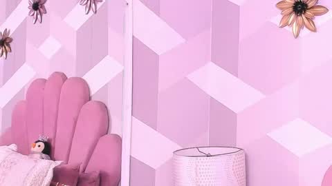 Snapshot of kyliemonnet chatting on 05-23-26, 06:45 Kylie jl online show from 05-23-26, 06:45