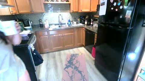 kylie not jenner online show from 04-25-26, 06:05