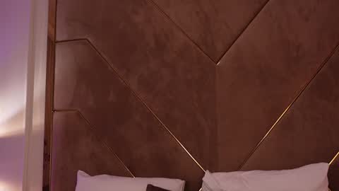 Kylie  online show from 01-26-25, 05:34