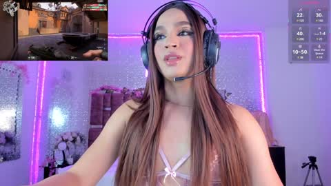 Snapshot of kylievictoria_ chatting on 01-23-25, 04:52 Kylie online show from 01-23-25, 04:52