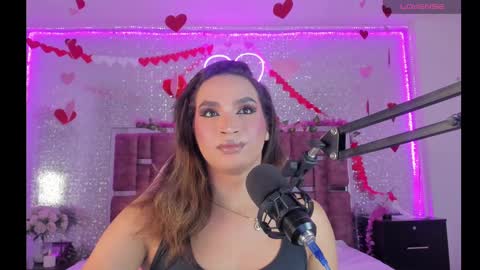 Snapshot of kylievictoria_ chatting on 02-15-25, 04:14 Kylie online show from 02-15-25, 04:14