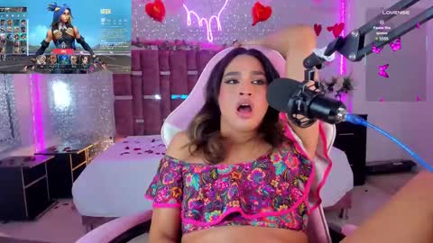 Snapshot of kylievictoria_ chatting on 02-16-25, 07:48 Kylie online show from 02-16-25, 07:48