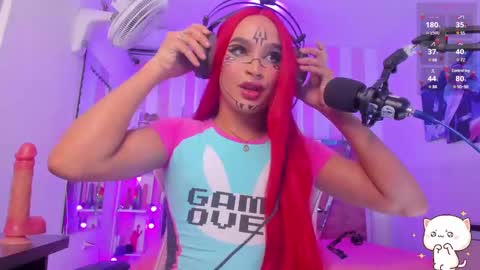 Snapshot of kylievictoria_ chatting on 02-26-25, 05:09 Kylie online show from 02-26-25, 05:09