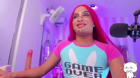 Snapshot of kylievictoria_ chatting on 02-26-25, 08:15 Kylie online show from 02-26-25, 08:15