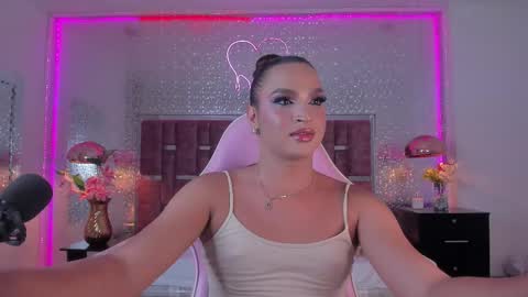 Snapshot of kylievictoria_ chatting on 09-16-25, 04:57 Kylie online show from 09-16-25, 04:57