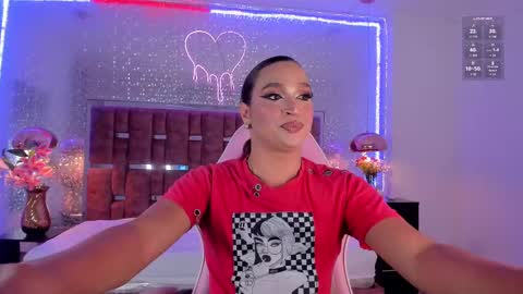 Snapshot of kylievictoria_ chatting on 09-21-25, 04:25 Kylie online show from 09-21-25, 04:25