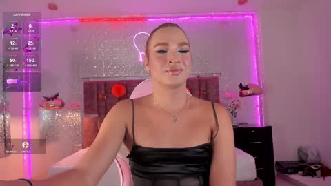 Snapshot of kylievictoria_ chatting on 10-29-25, 05:42 Kylie online show from 10-29-25, 05:42