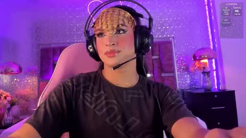 Snapshot of kylievictoria_ chatting on 12-05-25, 06:11 Kylie online show from 12-05-25, 06:11