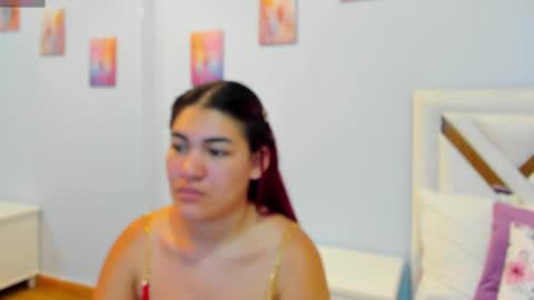 Snapshot of kyliiebaker chatting on 05-27-26, 10:56 Kylie online show from 05-27-26, 10:56