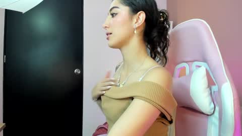 Kym Giraldo online show from 12-30-24, 08:10