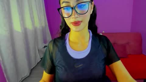 Kym Giraldo online show from 11-25-25, 05:18