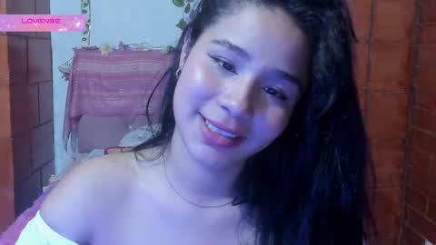Snapshot of kyomi_beth chatting on 12-28-24, 05:02 kyomi online show from 12-28-24, 05:02