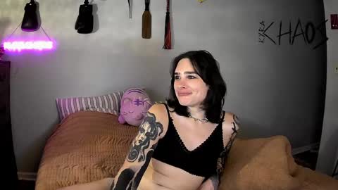 Snapshot of kyrachaos chatting on 05-18-26, 04:07 Kyra Chaos online show from 05-18-26, 04:07