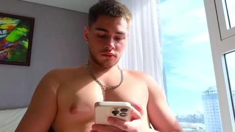 Snapshot of kyranbrauny chatting on 06-08-26, 01:28 Ken online show from 06-08-26, 01:28