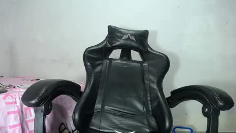 Snapshot of kyrasmith146749 chatting on 06-04-26, 02:12 kyrasmith146749 online show from 06-04-26, 02:12