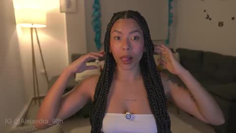 schedule 300 pm - 1100pm colombia time online show from 12-16-25, 12:26