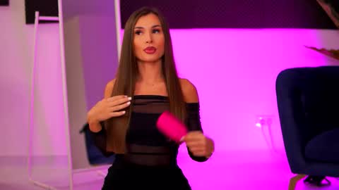 Snapshot of kyssaraplay chatting on 11-28-25, 07:27 Kyssa online show from 11-28-25, 07:27